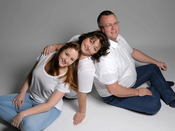 familienfoto studio glasow fotografie kinderfoto familienfoto familienshooting familienfotografie studiofotografie lockeres shooting